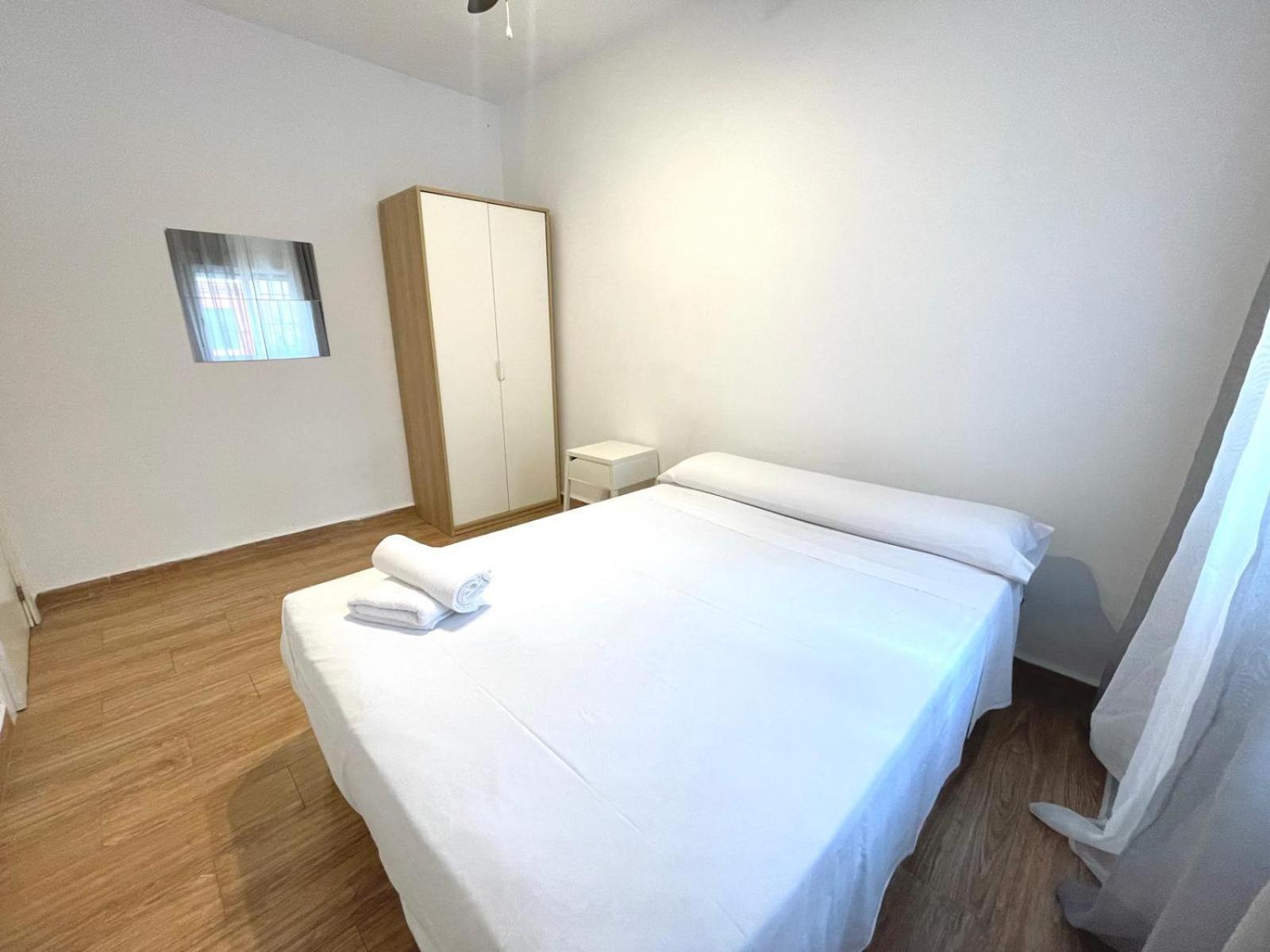 Triana Roomable Севілья Екстер'єр фото