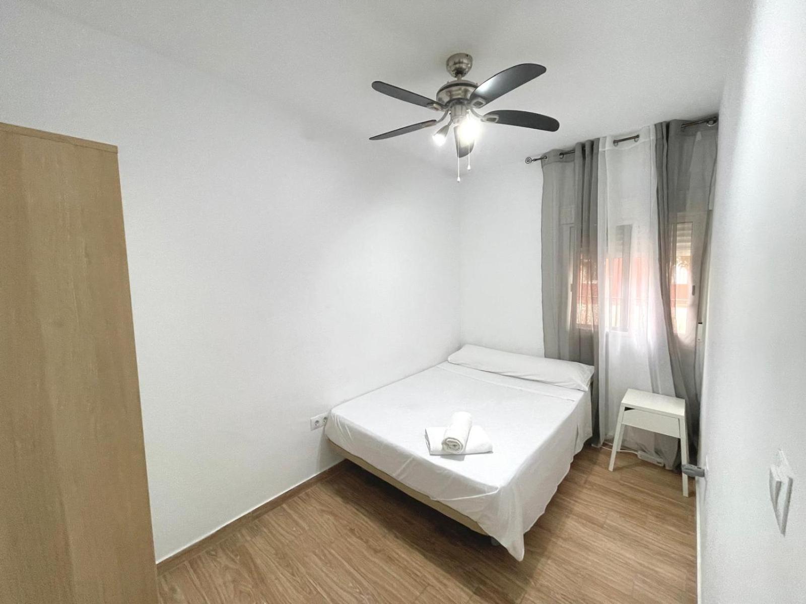 Triana Roomable Севілья Екстер'єр фото